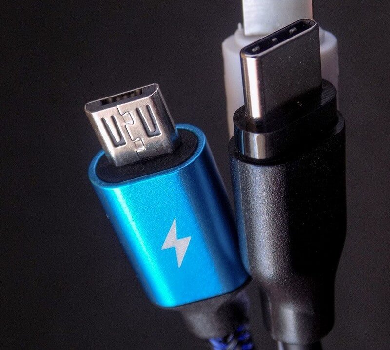 Perbedaan Micro USB dan USB Type-C